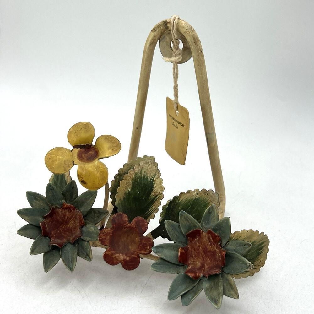 Anthropologie 1940s Style Metal Floral Tole Picture Plate Easel Stand Green Gold